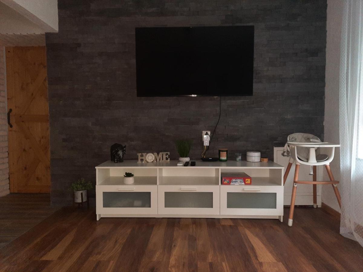 Apartman Twins Self Check In & Self Check Out Apartment Otocac Ngoại thất bức ảnh